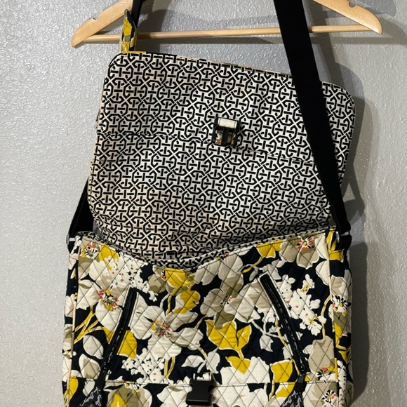 Vera Bradley Dogwood Pattern Messenger Bag Purse Tote Adjustable Strap - Picture 3 of 9